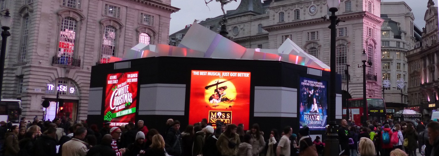 HRi; digiLED; LED screen; London; Piccadilly Circus; Christmas; lights; display